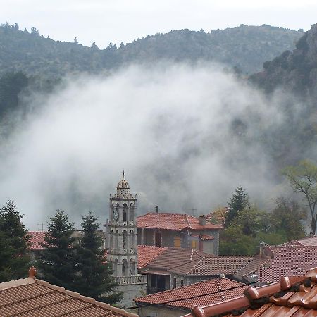 Gasthaus Diavatiko Stemnitsa Exterior foto